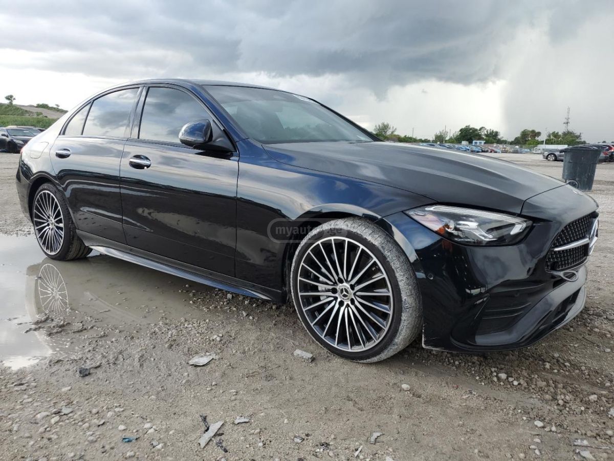 Mercedes-Benz C 300 - фото 4