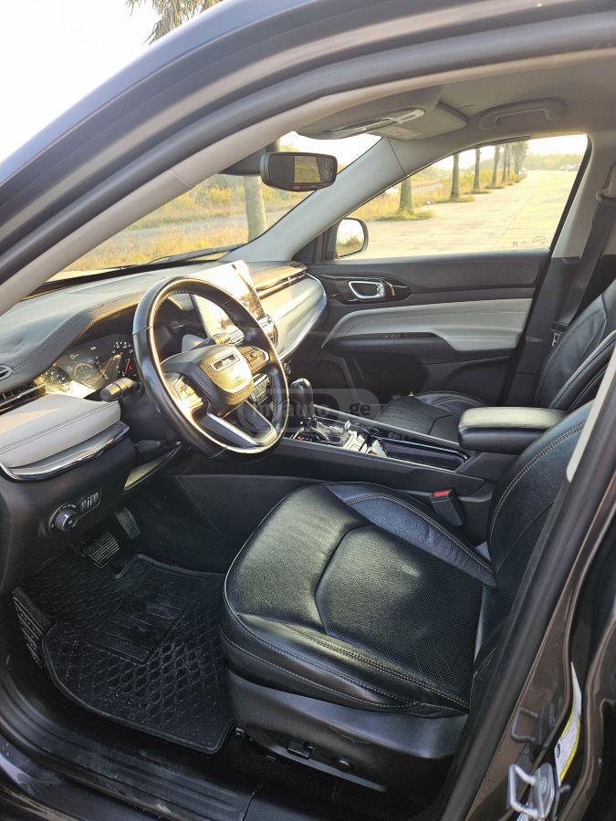 Jeep Limited 4dr 4x4 Automatic — миниатюра 5