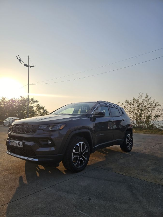 Jeep Limited 4dr 4x4 Automatic — миниатюра 9