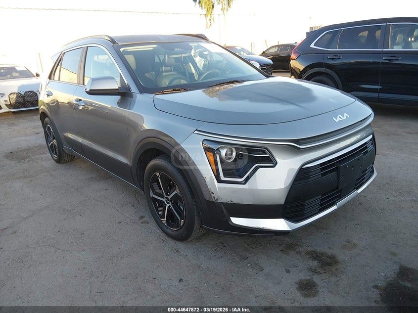 Kia Niro - фото 1