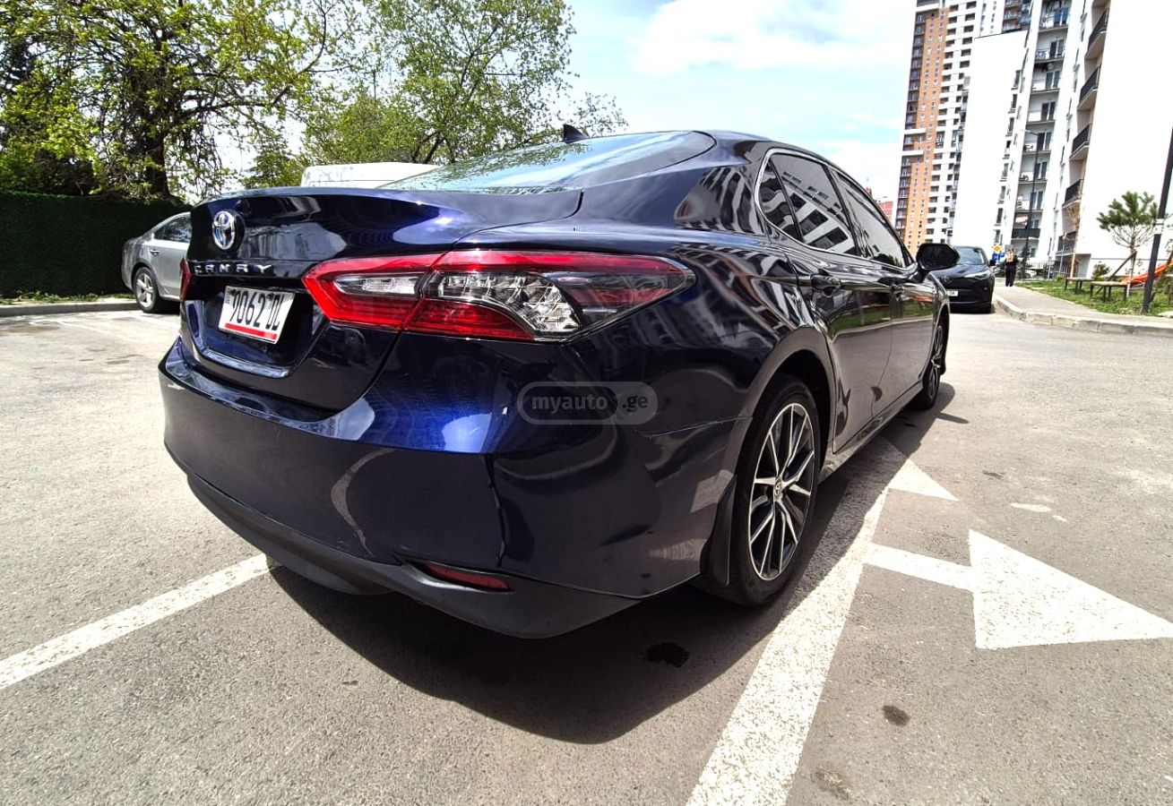 Toyota Camry - фото 6
