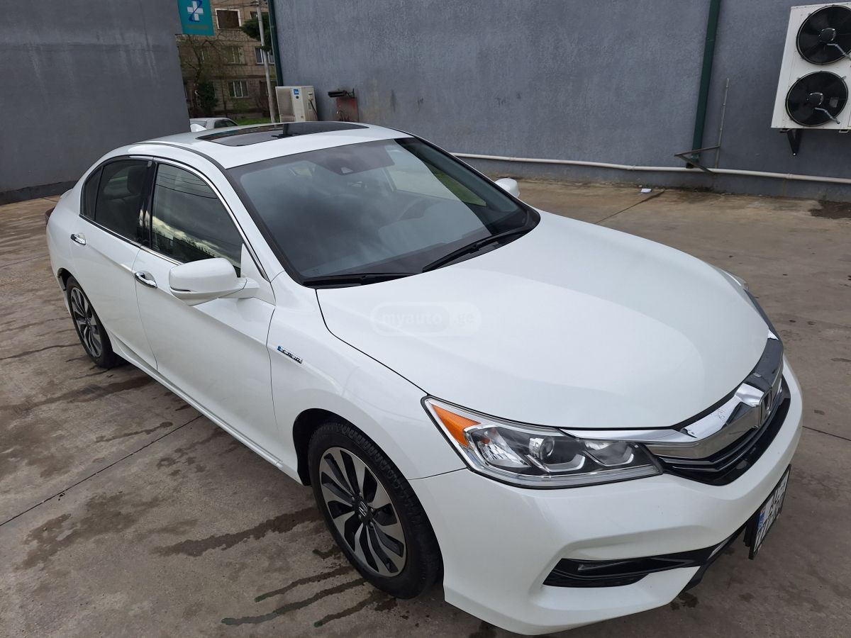 Honda Accord - фото 8