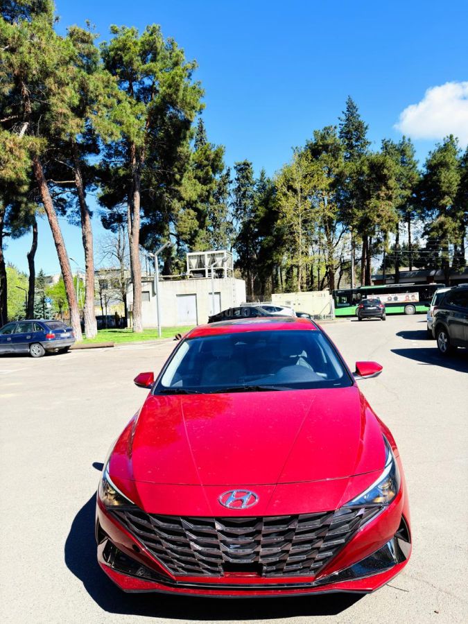 Hyundai Elantra - фото 2