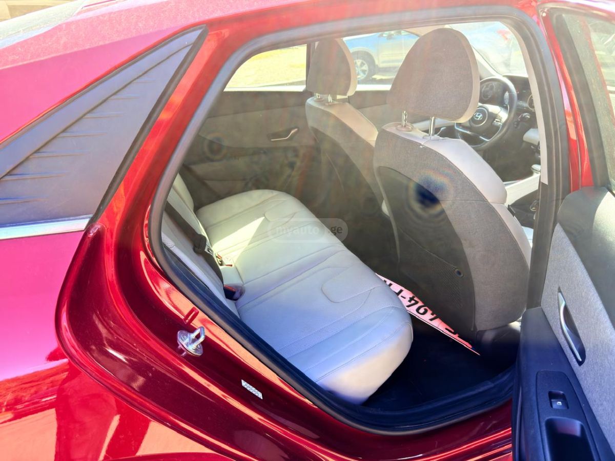 Hyundai Elantra - фото 9