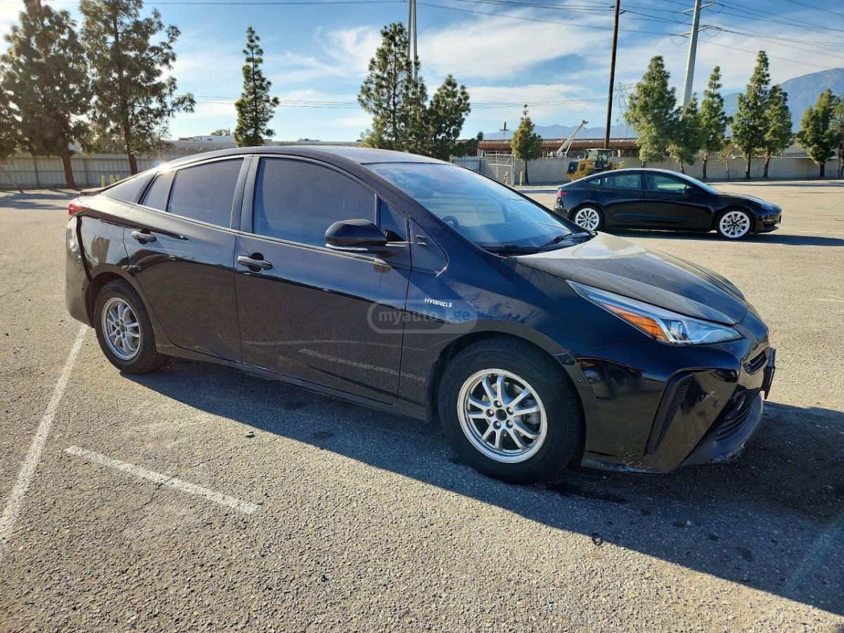 Toyota Prius - фото 4
