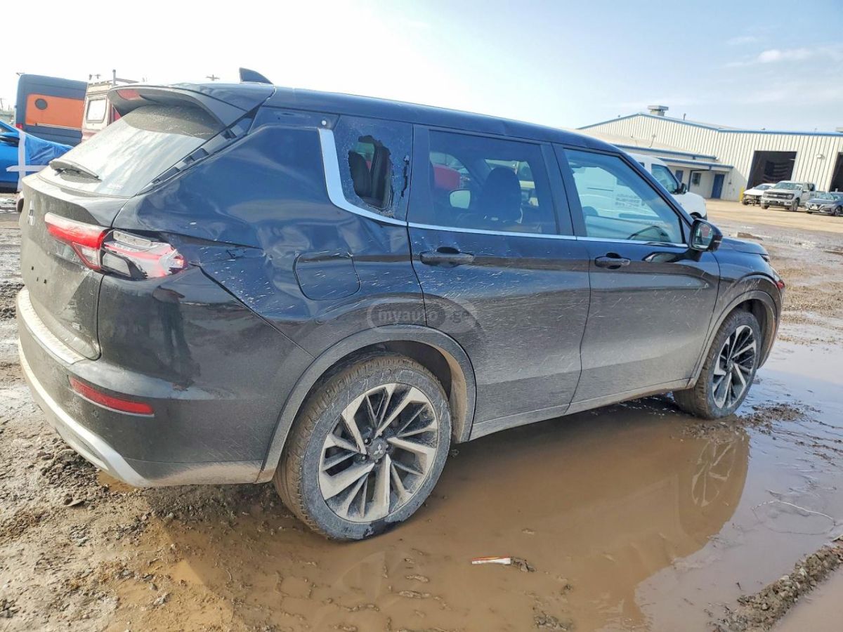 Mitsubishi Outlander - фото 3