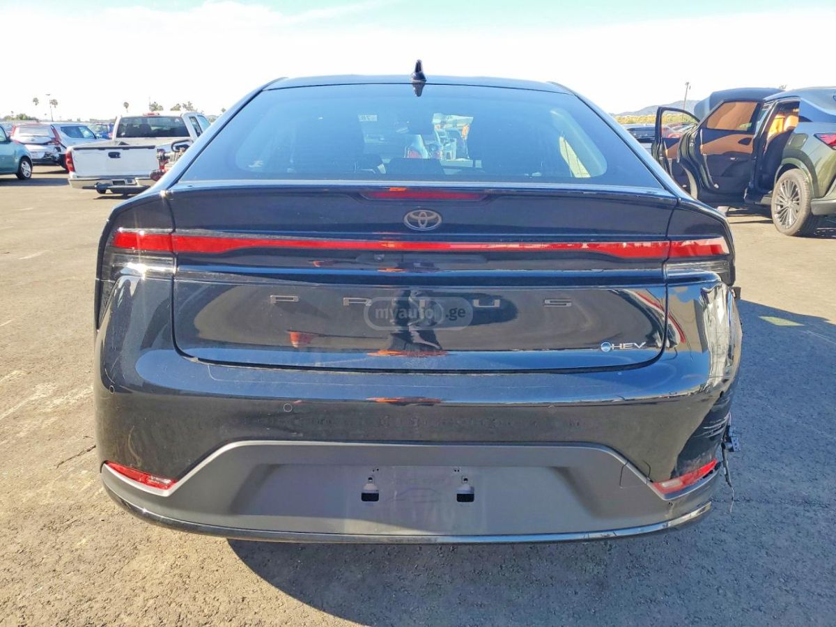 Toyota Prius - фото 6