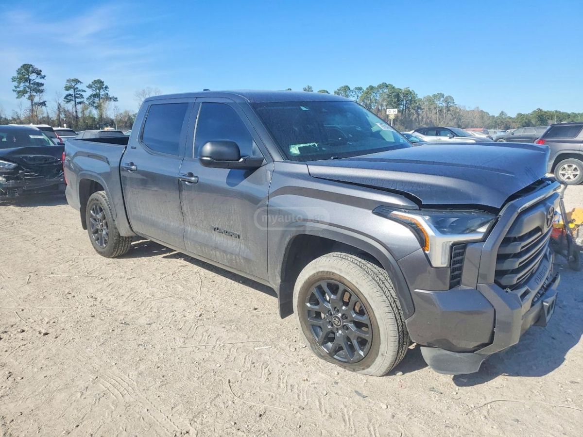 Toyota SR5 4x4 Double Cab 6.5 ft. box — миниатюра 4