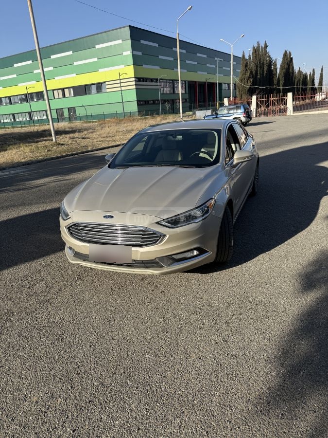 Ford Fusion - фото 1