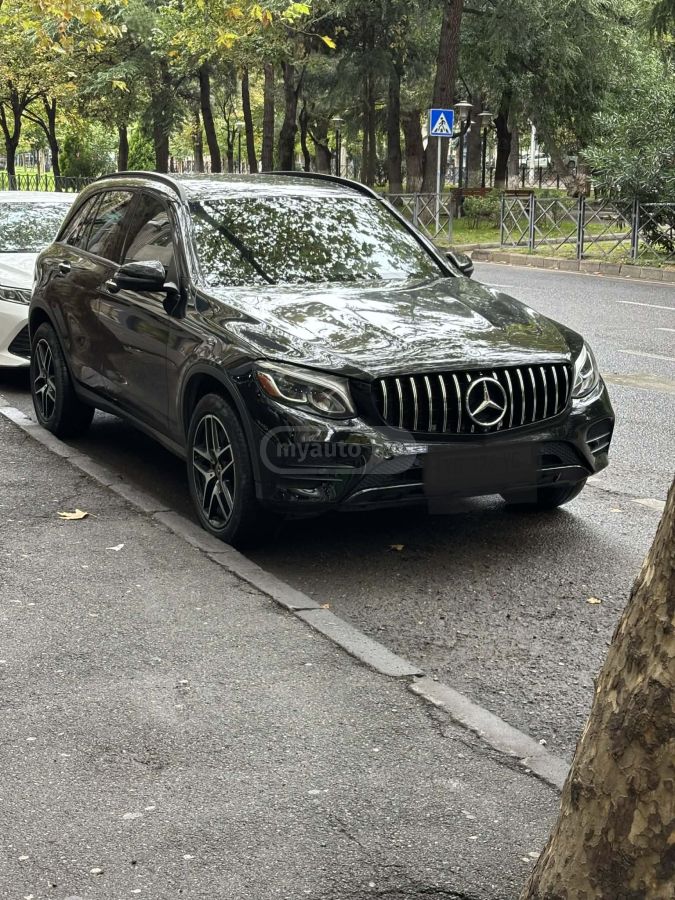 Mercedes-Benz GLC 300 - фото 1