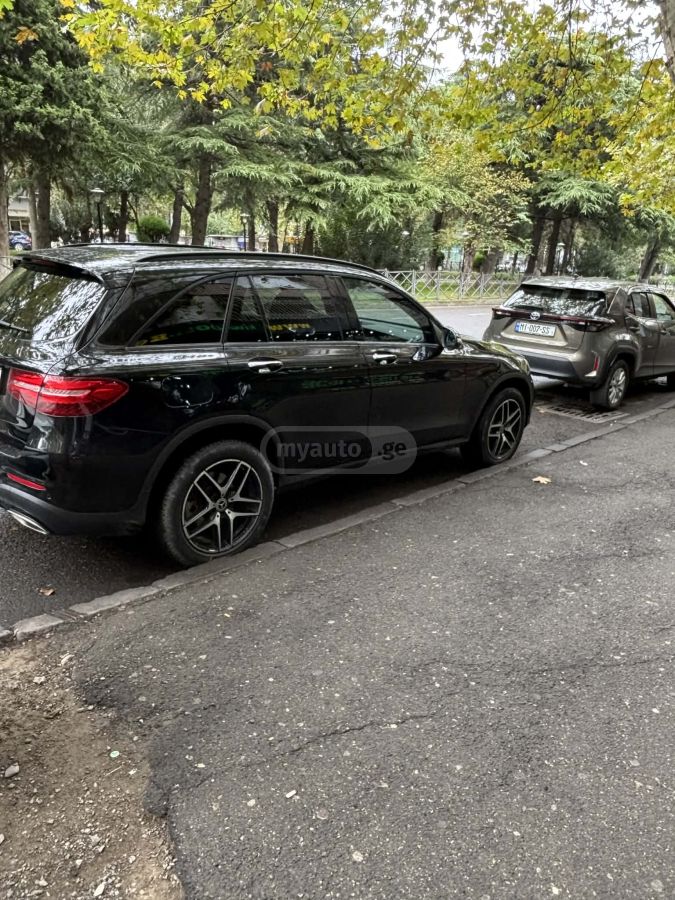 Mercedes-Benz GLC 300 - фото 4