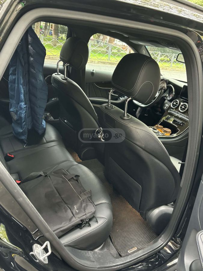 Mercedes-Benz GLC 300 - фото 6