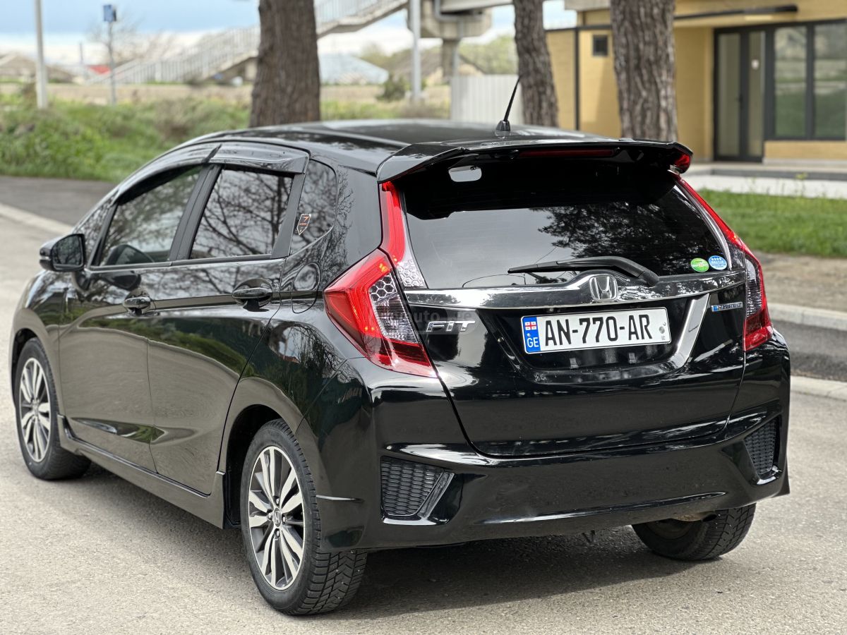 Honda FIT - фото 4