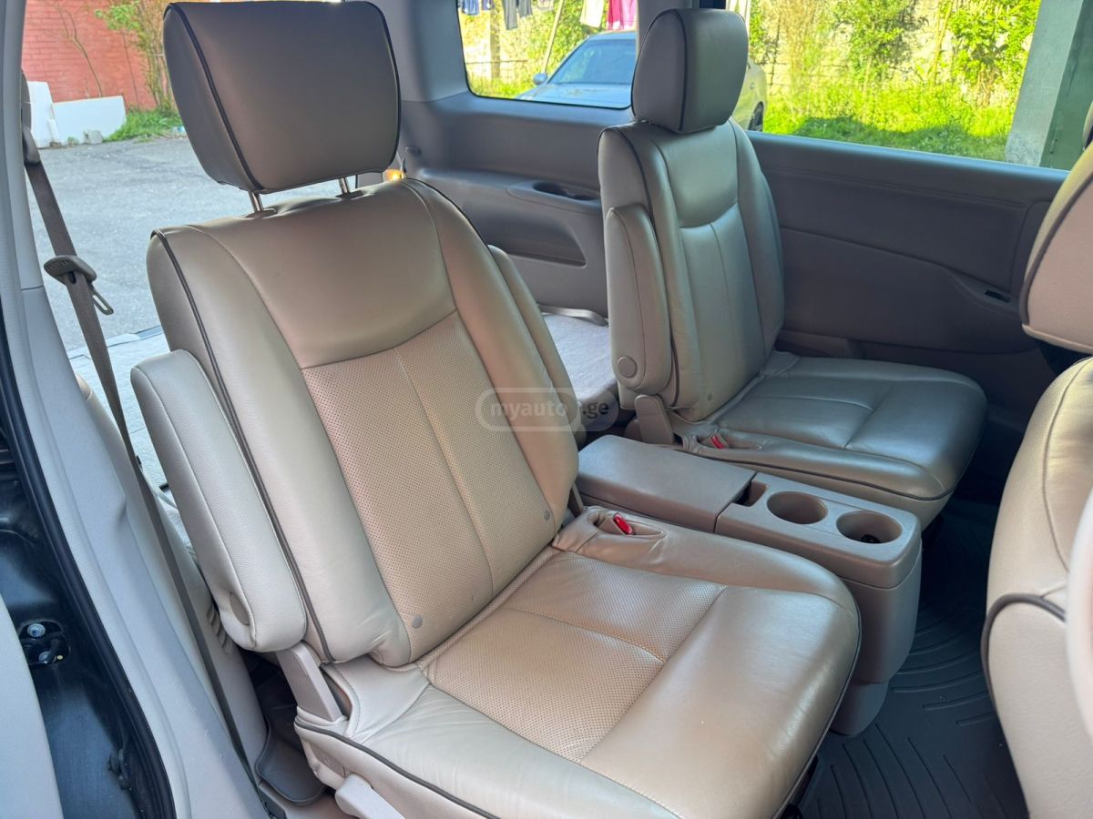 Nissan Quest - фото 12