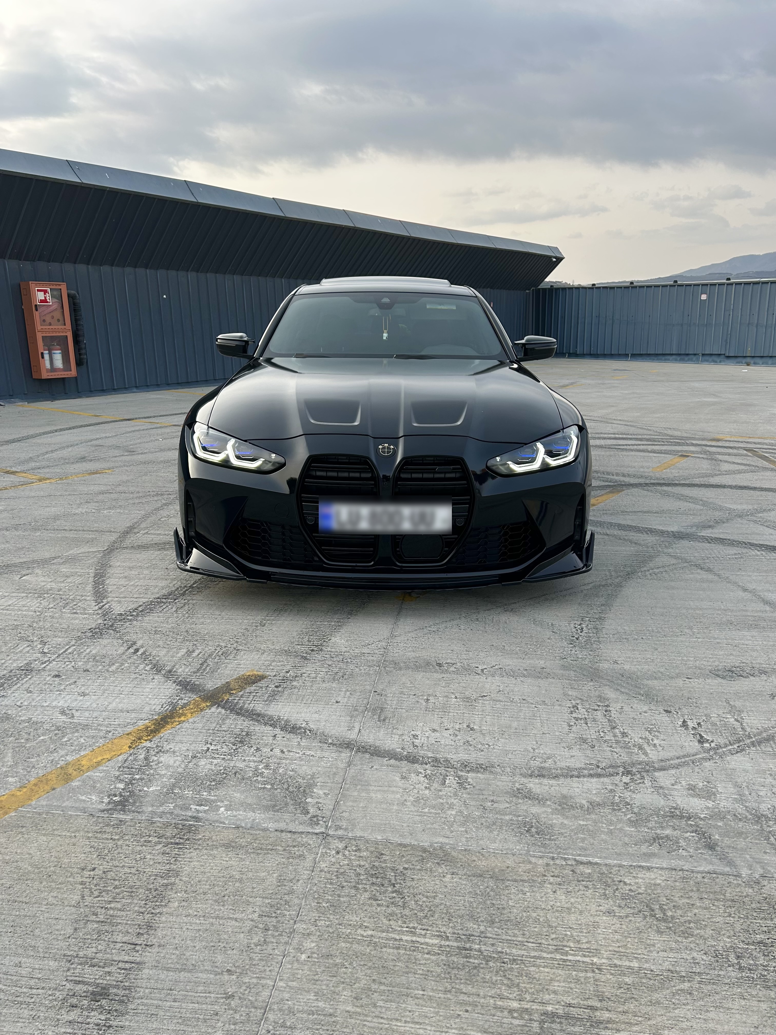 BMW 330 - фото 1