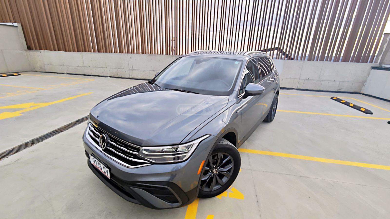 Volkswagen Tiguan - фото 9