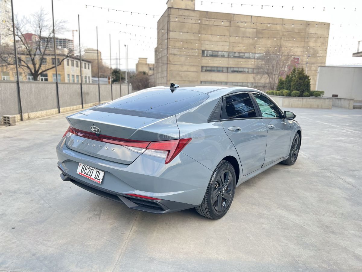 Hyundai Elantra - фото 5