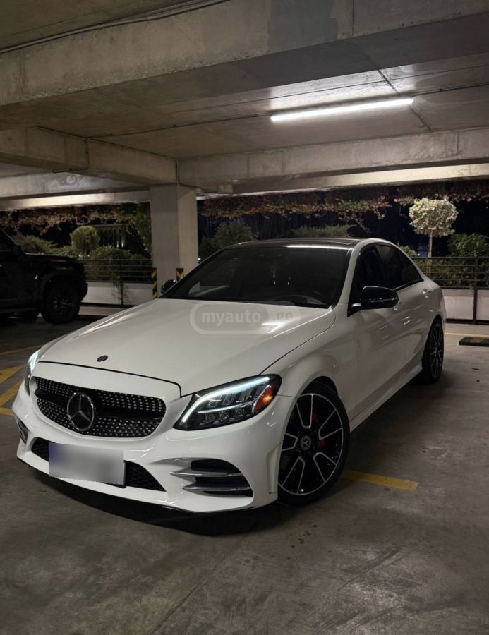Mercedes-Benz C 300 - фото 1