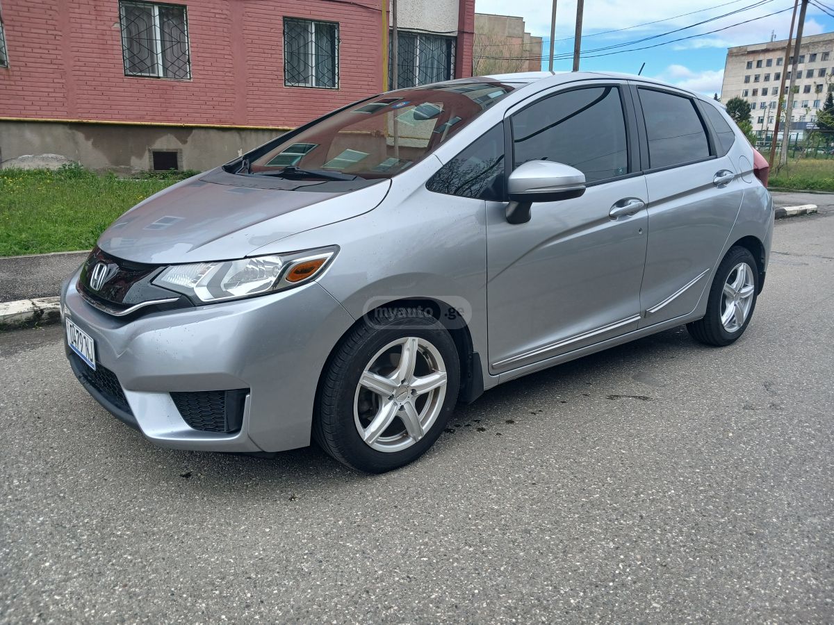 Honda Fit - фото 1