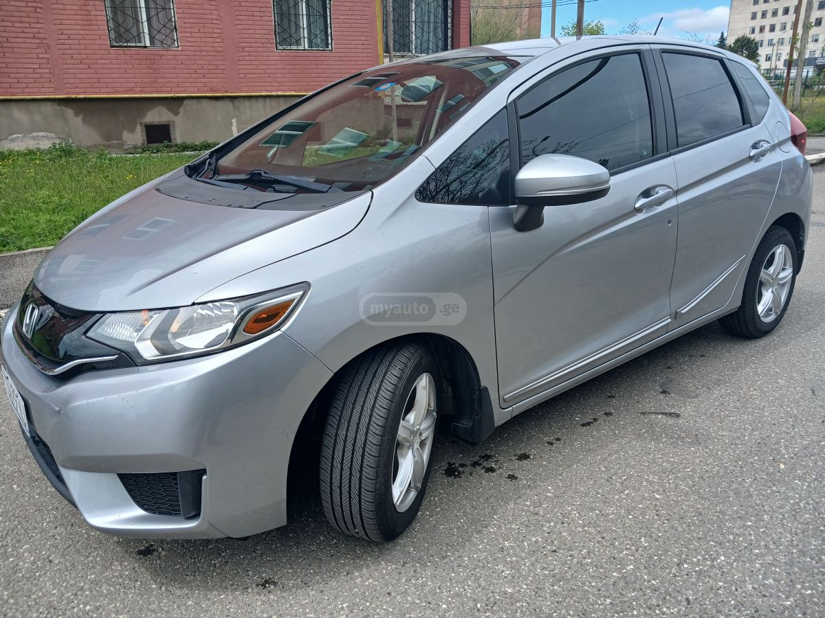 Honda Fit - фото 4