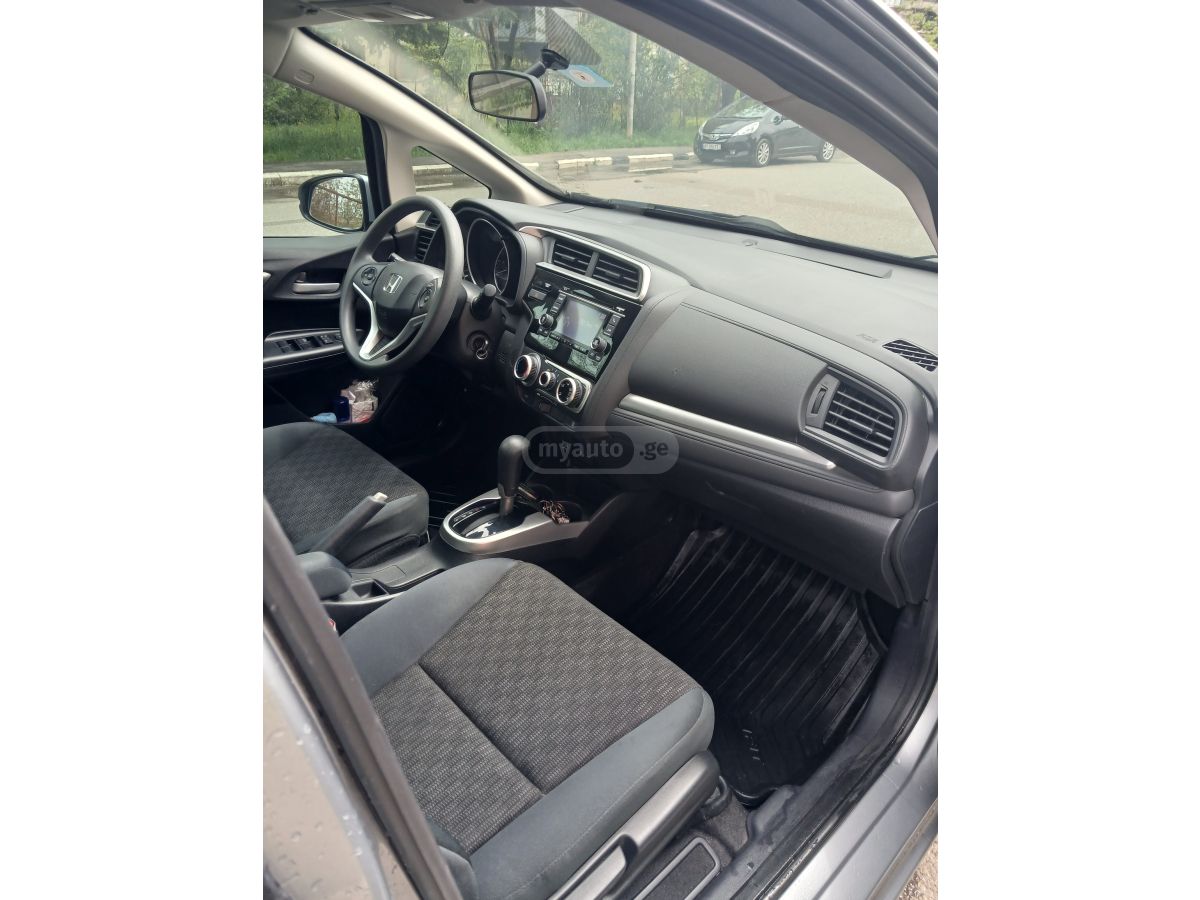 Honda Fit - фото 6