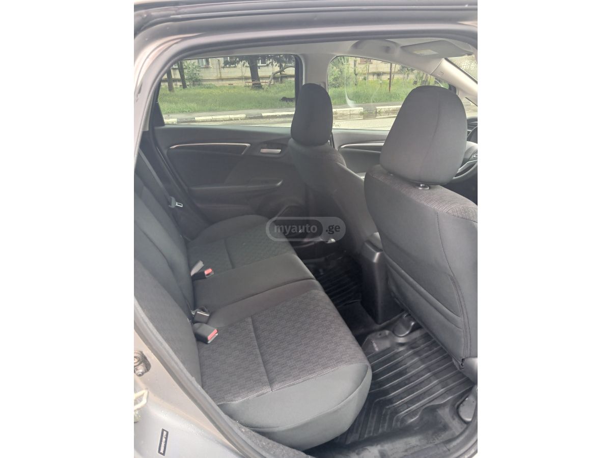 Honda Fit - фото 7