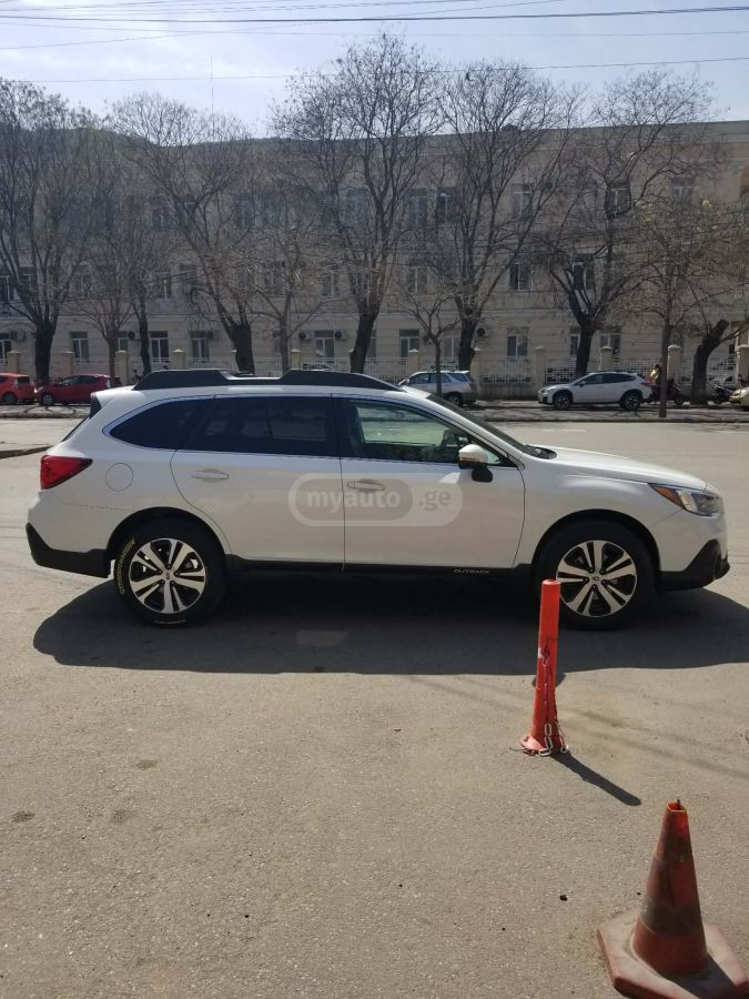Subaru Outback - фото 2