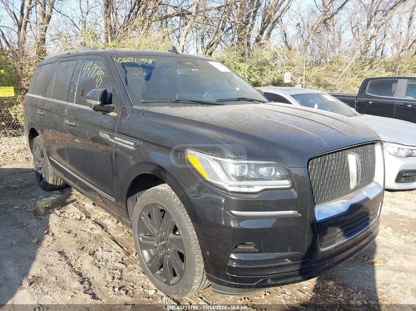 Lincoln Navigator 2023 — миниатюра 1