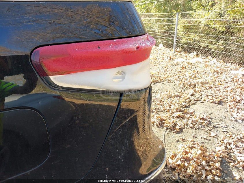 Lincoln Navigator 2023 — миниатюра 11