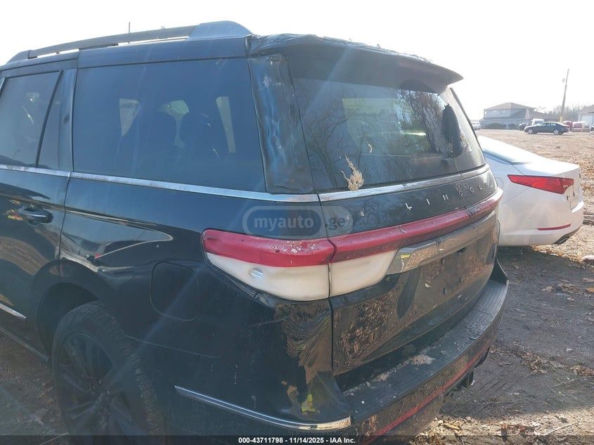 Lincoln Navigator 2023 — миниатюра 6