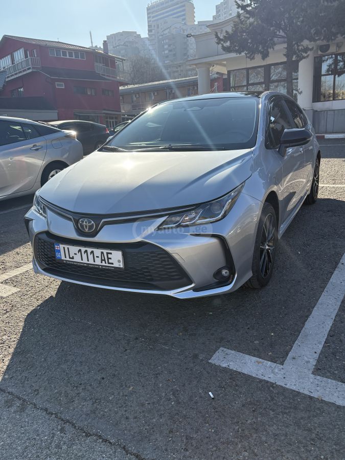 Toyota Corolla - фото 2