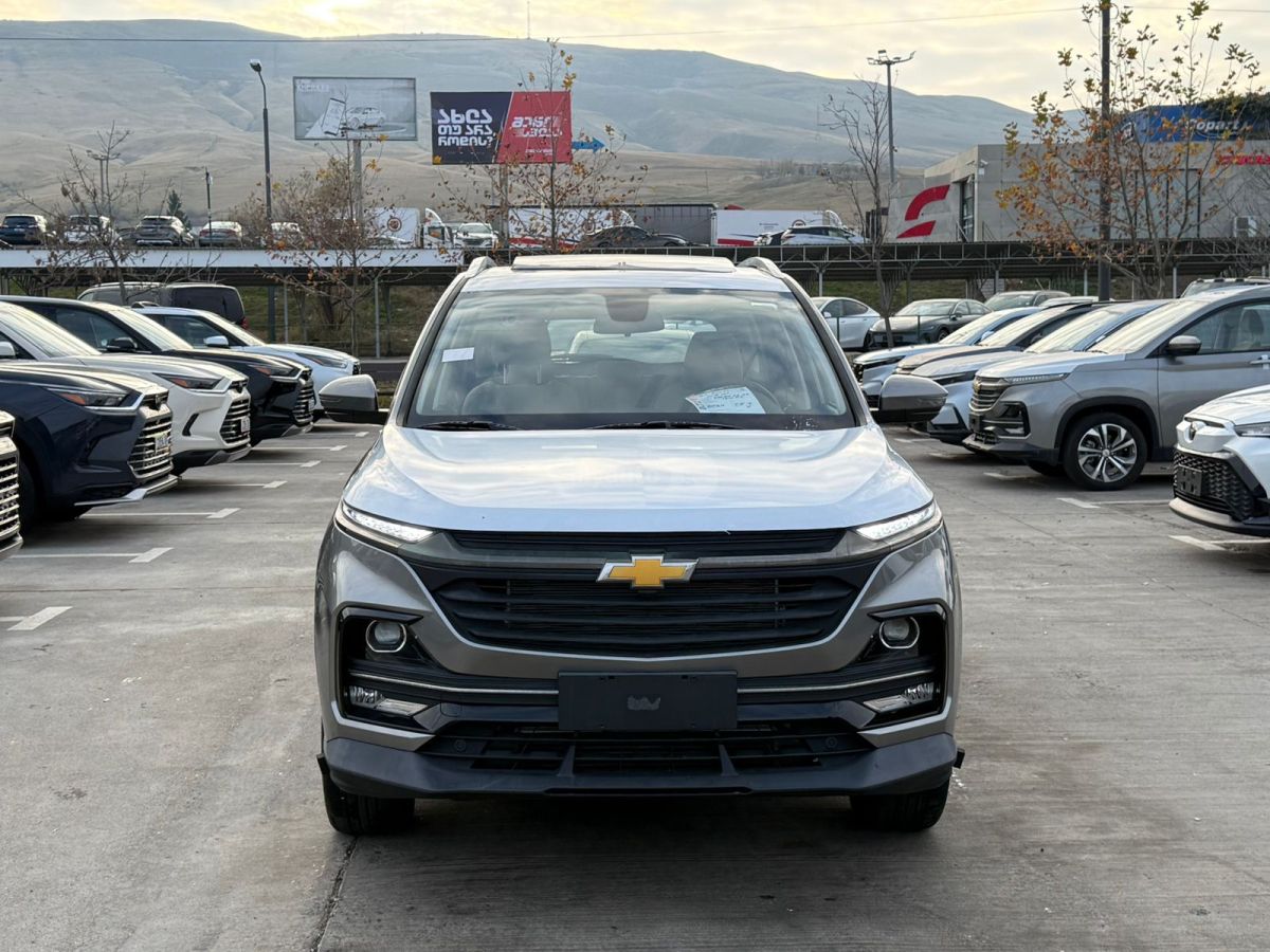 Chevrolet Captiva 2023 — миниатюра 1