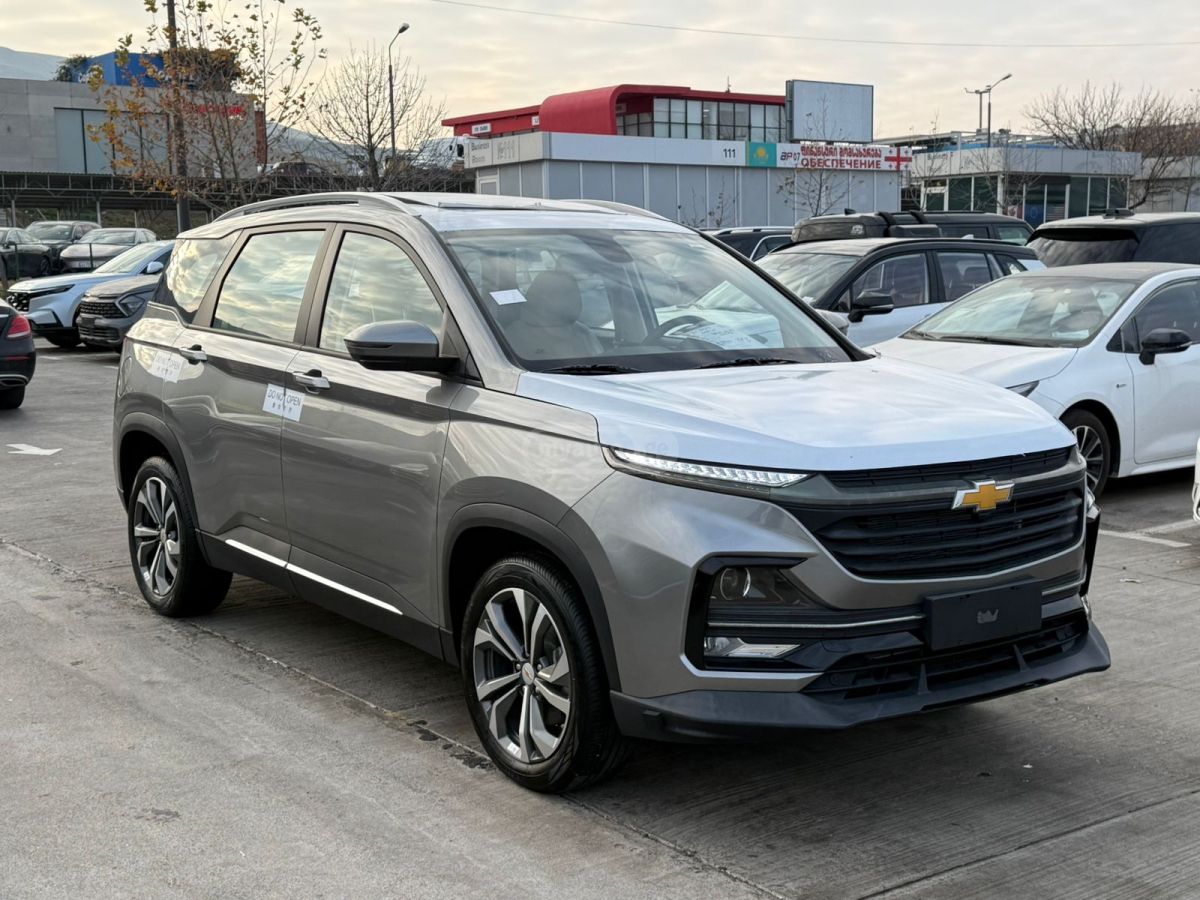 Chevrolet Captiva 2023 — миниатюра 3
