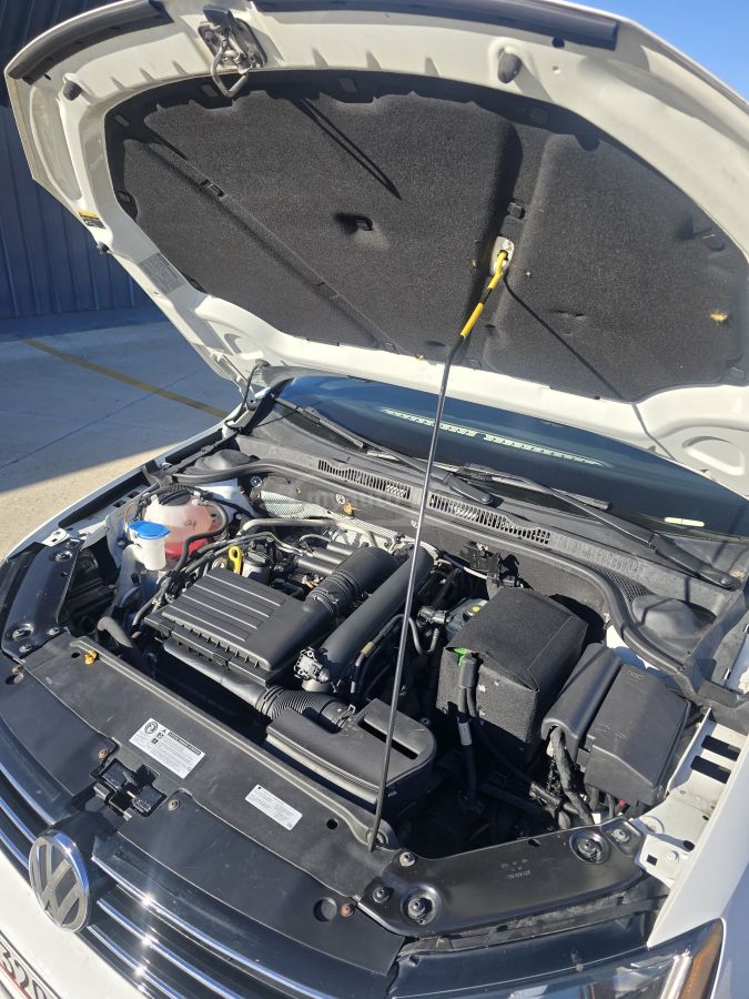 Volkswagen Jetta - фото 10