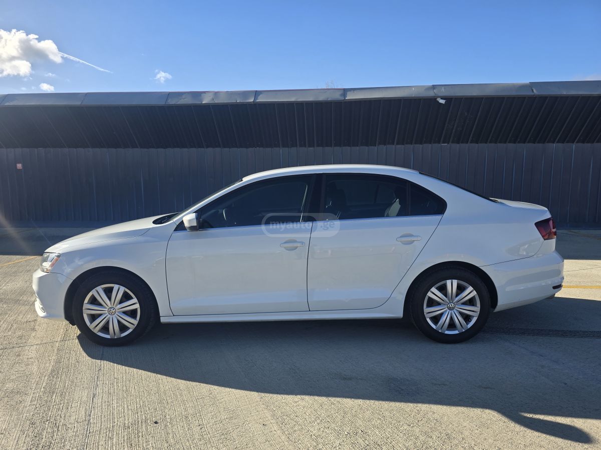 Volkswagen Jetta - фото 5