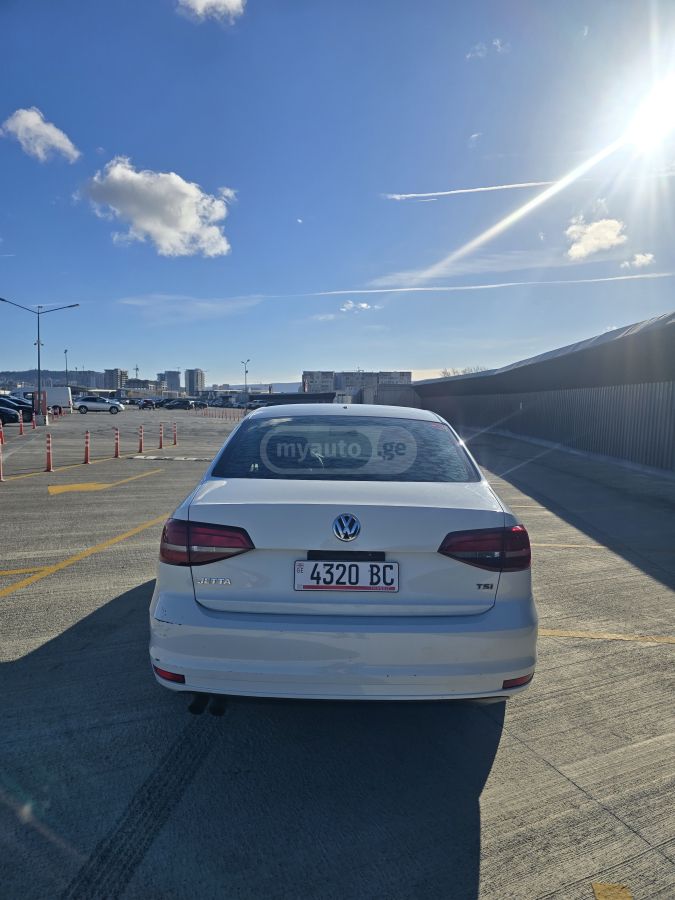 Volkswagen Jetta - фото 6