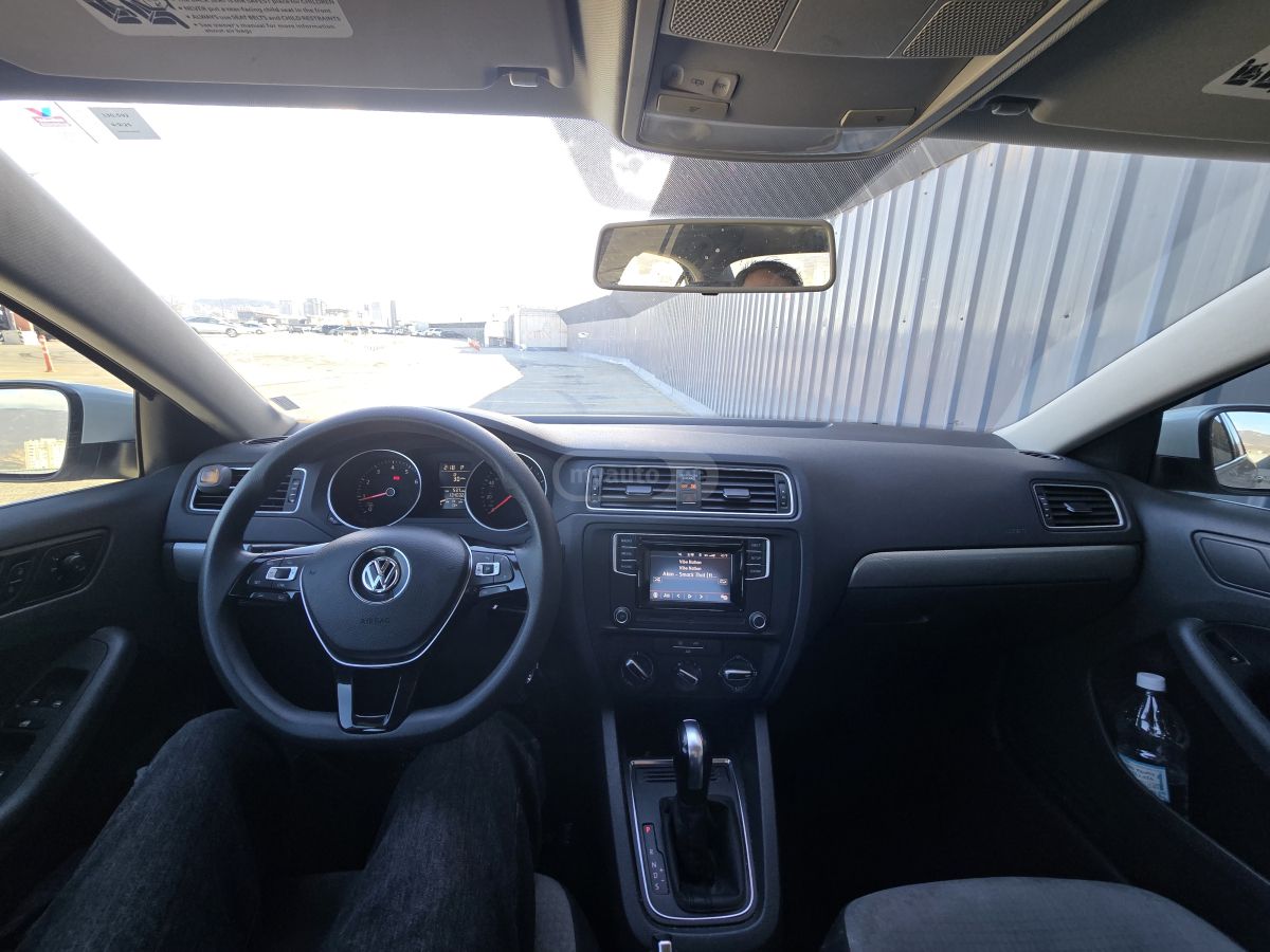 Volkswagen Jetta - фото 7