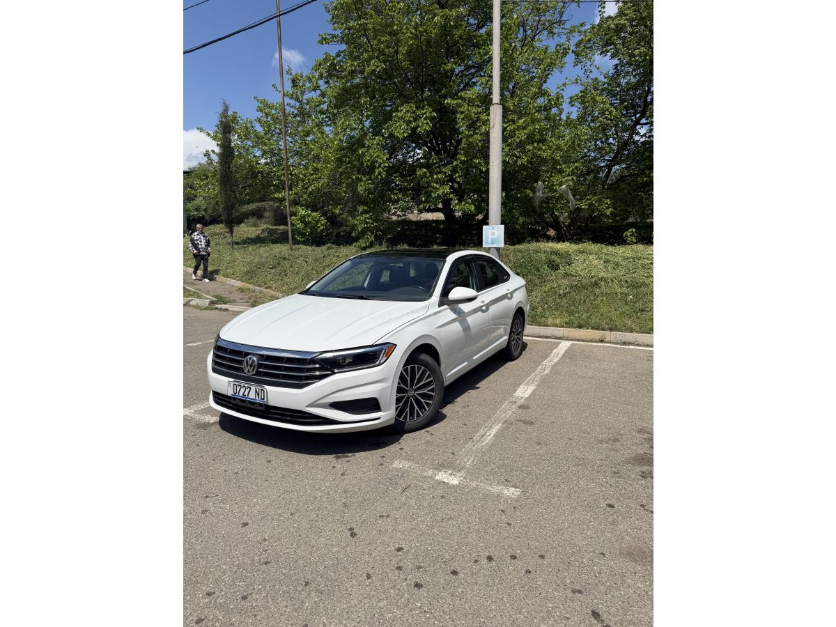 Volkswagen Jetta - фото 1