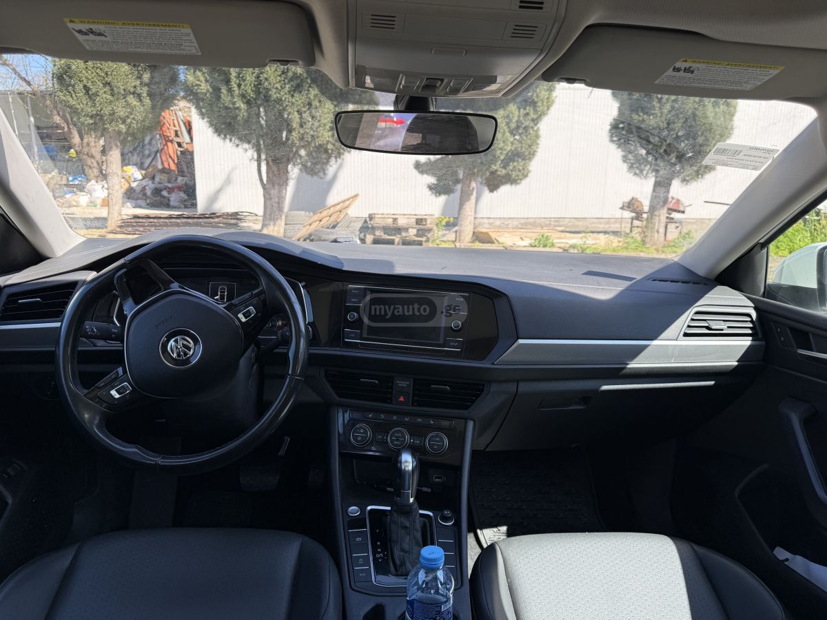 Volkswagen Jetta - фото 12