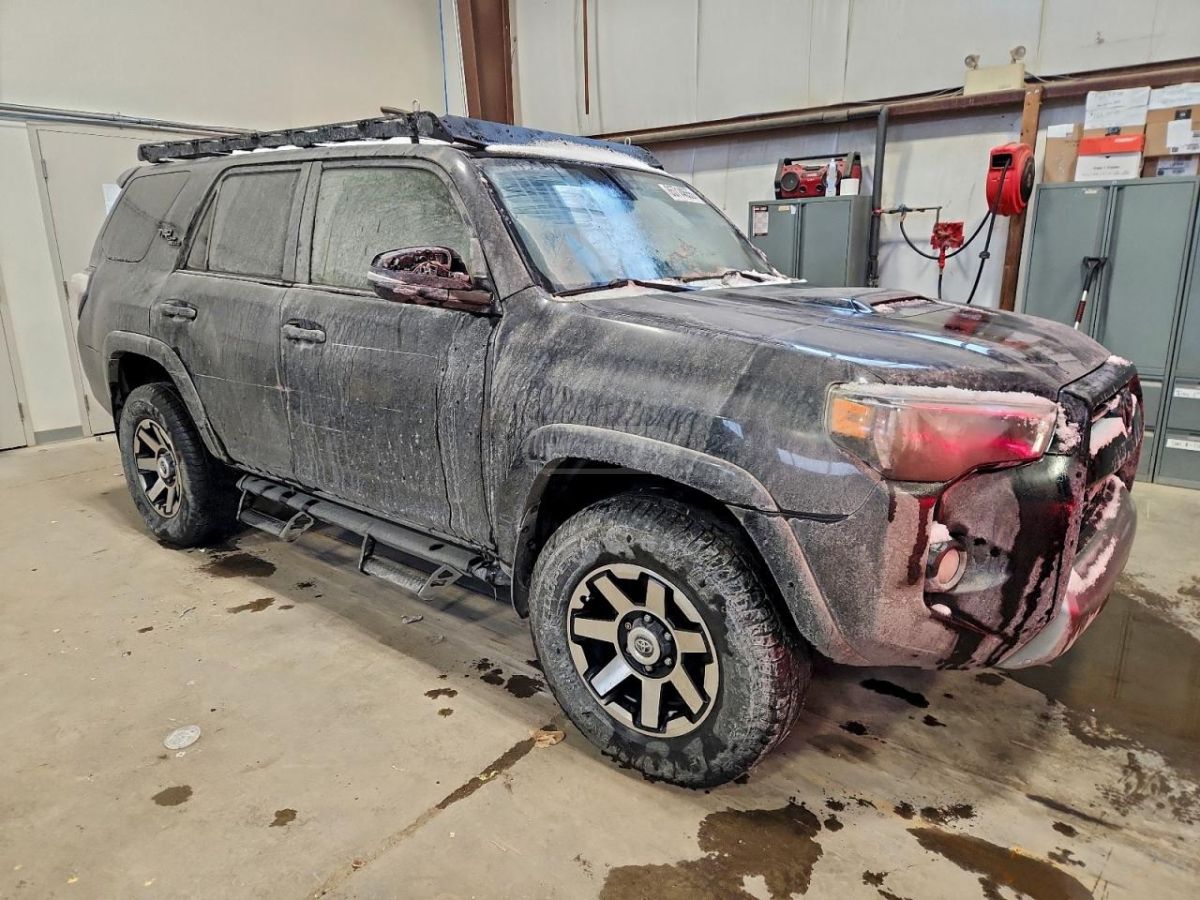Toyota 4 Runner - фото 4