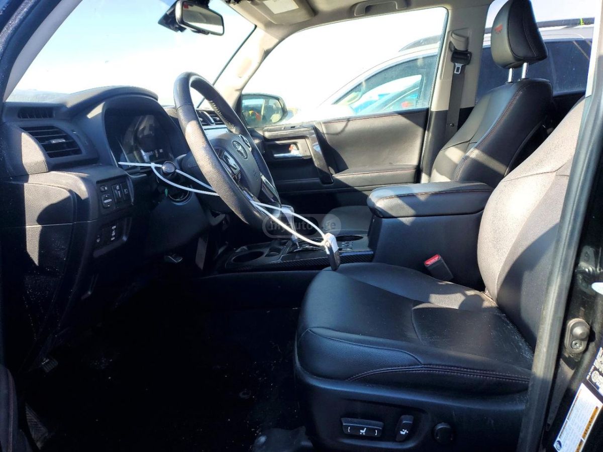 Toyota 4 Runner - фото 7