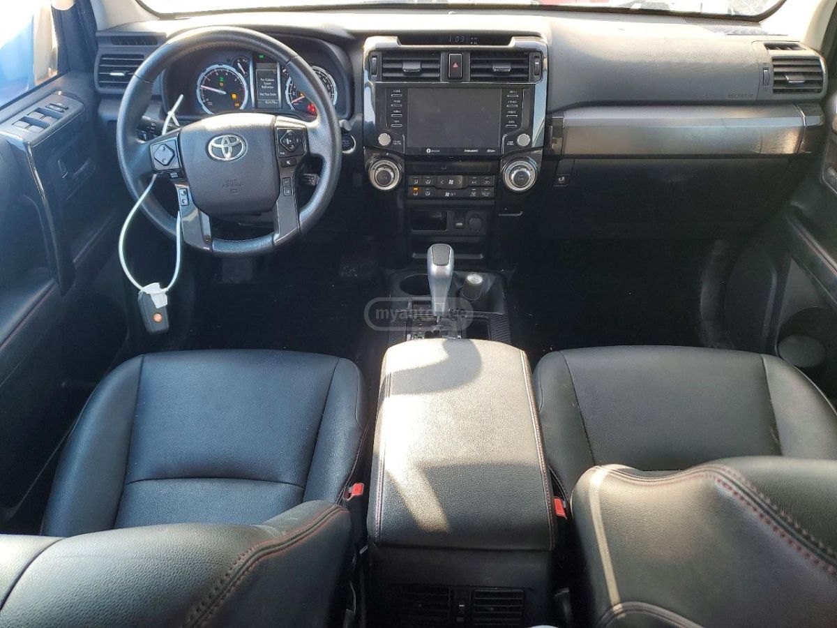 Toyota 4 Runner - фото 8
