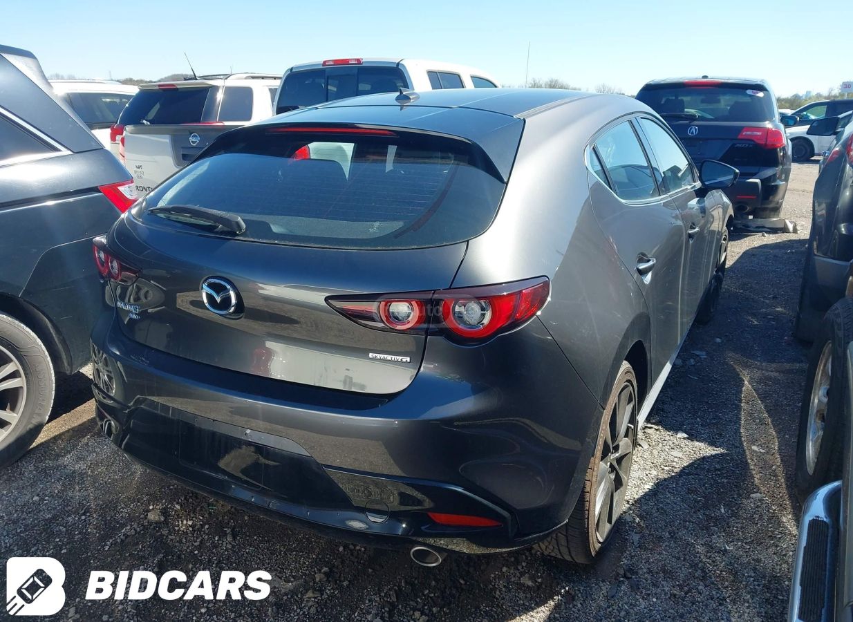 Mazda Mazda 3 - фото 4