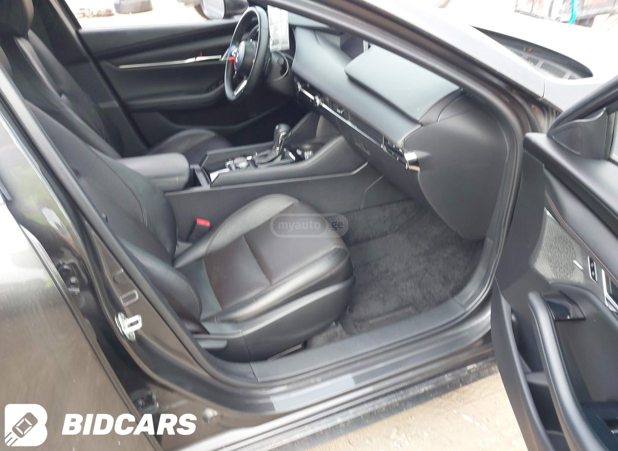 Mazda Mazda 3 - фото 5