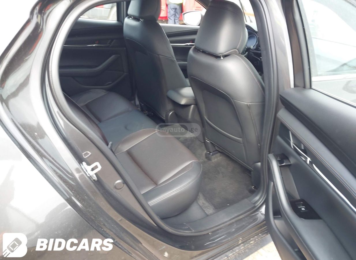 Mazda Mazda 3 - фото 6