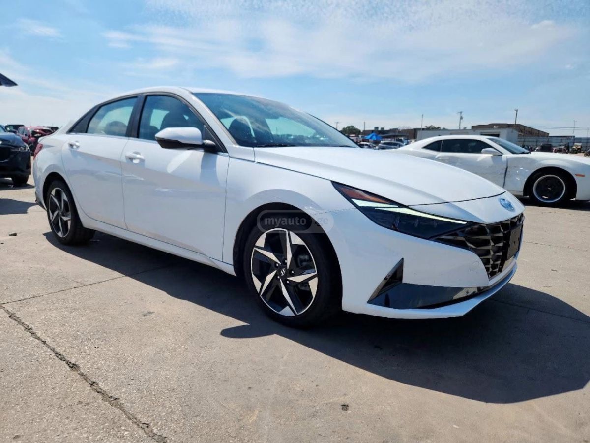 Hyundai Elantra - фото 2