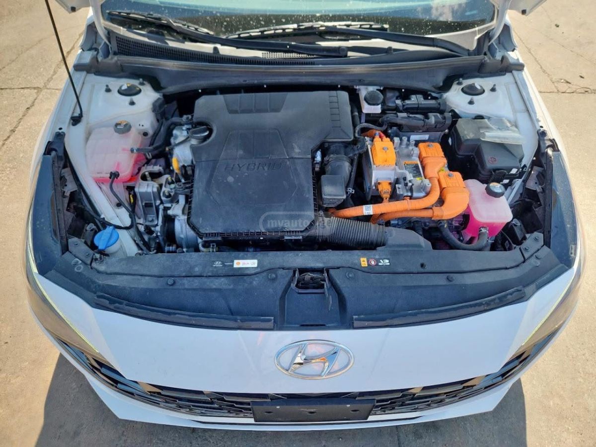 Hyundai Elantra - фото 7