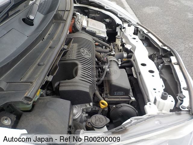 Toyota Sienta - фото 3