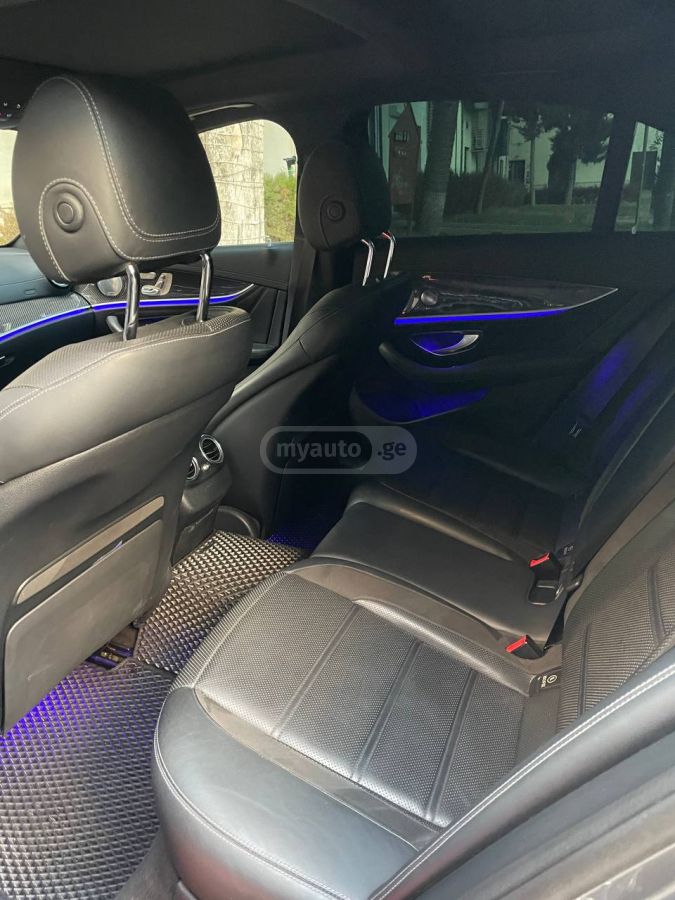 Mercedes-Benz E53 AMG - фото 11