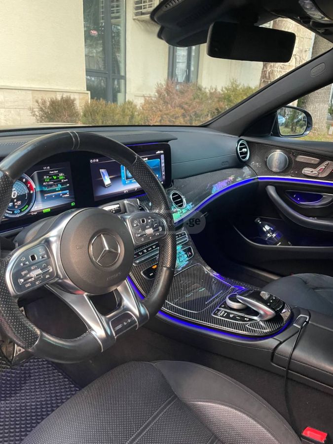 Mercedes-Benz E53 AMG - фото 12